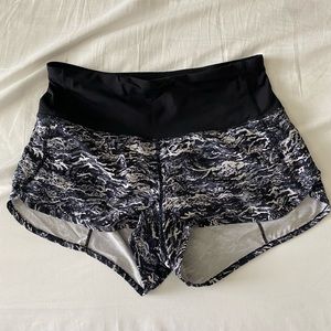 Lululemon high waisted 2.5 inch shorts
